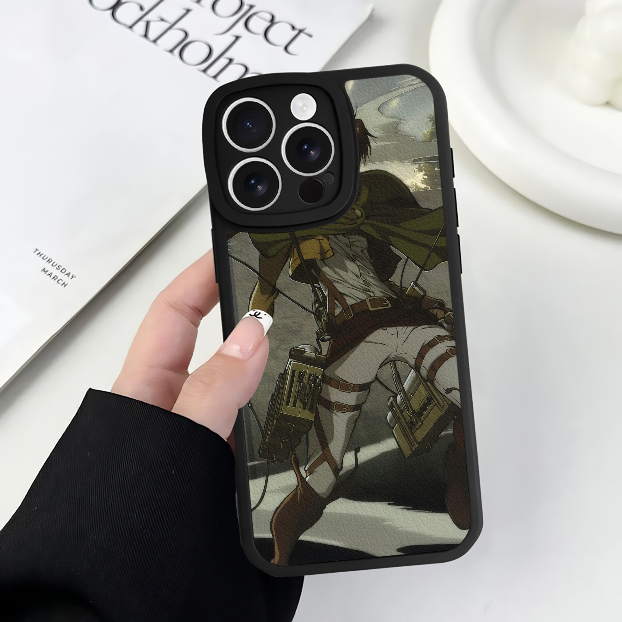（画像用） 進撃の巨人 Attack on Titan 【iPhone 16シリーズ対応】シリコンスマホケース（レザー調） 材質：シリコン